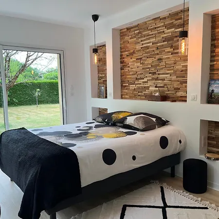 Maison Au Pied De La Foret, Repos Et Confort, Proche De Bordeaux *